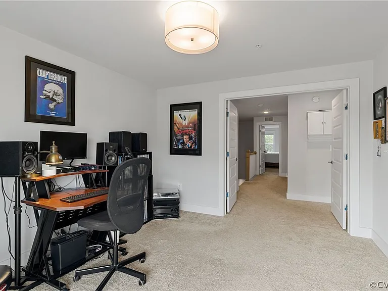 4328 Saunders Station Loop #A — Photo 9