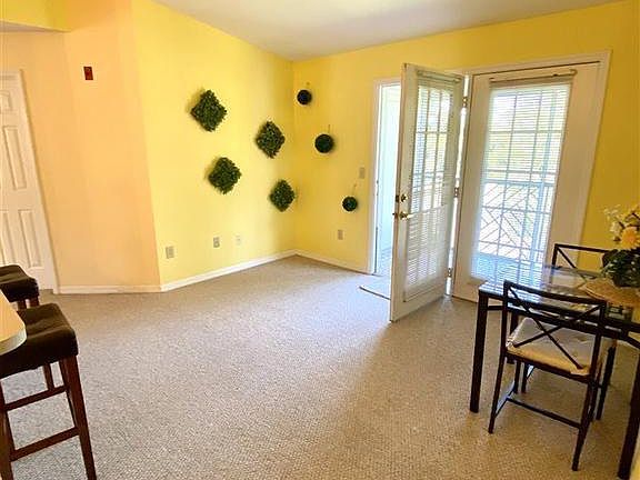 3rd image of 33211 Harbour Vista Cir
