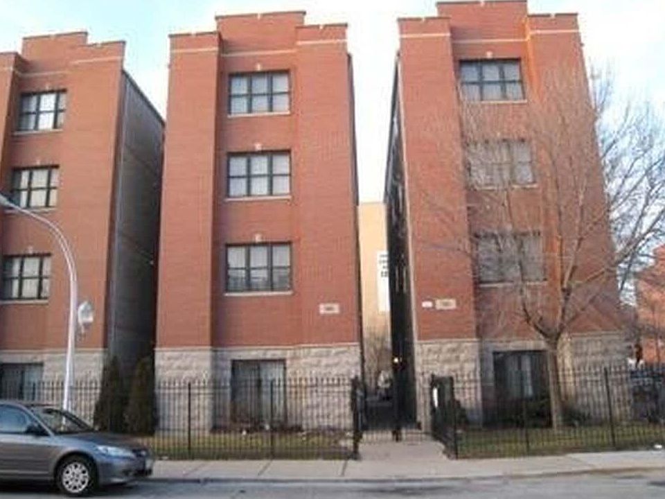 1st image of 2406 W Flournoy St APT 3