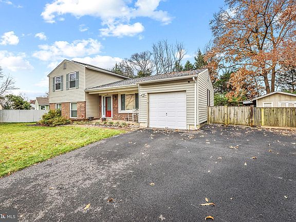 2nd image of 350 Hillwood Ct