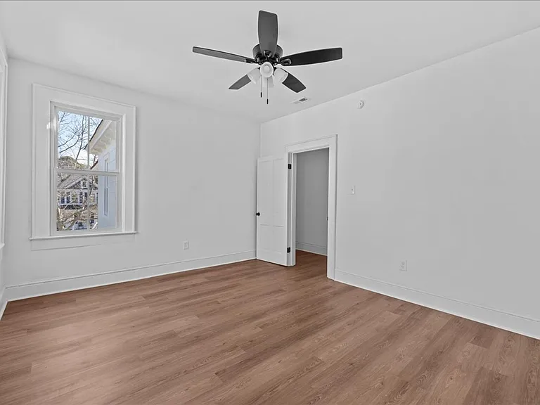 258 Maryland Ave — Photo 25