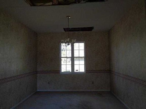 A1701J2_Dining Room