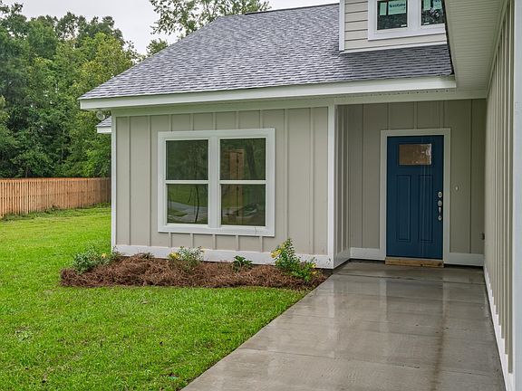2nd image of 40 Linzy Store Rd