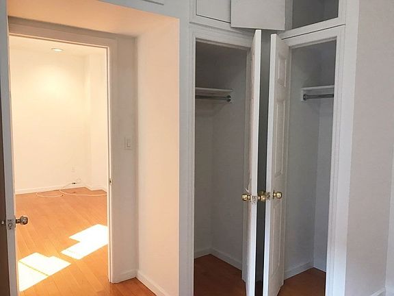 4th image of 210 1st Ave APT 20