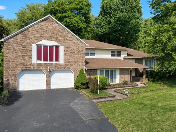 625 Fairway St, Bluefield, VA 24605