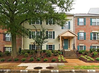 3805 Green Ridge Ct #297, Fairfax, VA 22033