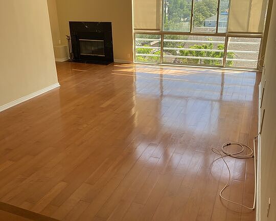 3rd image of 10432 Eastborne Ave APT 304