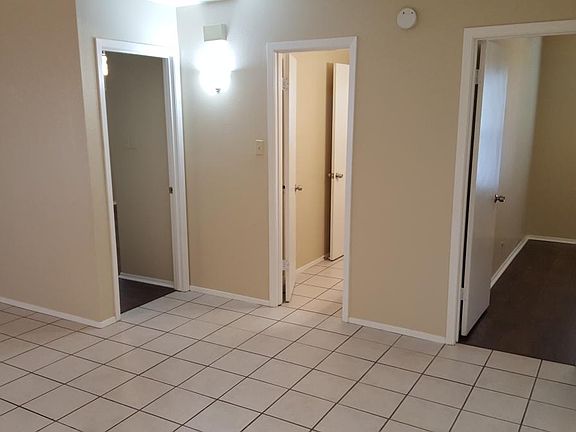 5th image of 117 N Glenwood Dr APT A