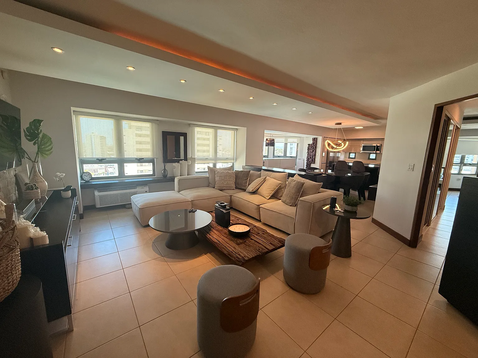2 bed, 1337 sqft, $5,500 — Photo 2