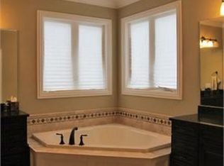 7691 Canyon Dr, Kalamazoo, MI 49009