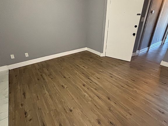 4th image of 904 3rd Ave #101