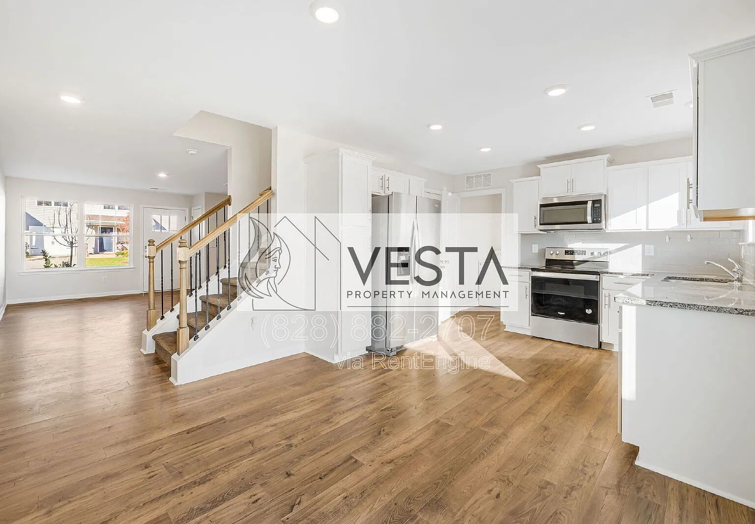3 bed, 2.5 bath, 1375 sqft, $2,100 — Photo 2