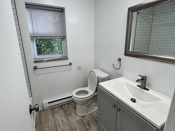 2nd image of 25 Houston St APT 5