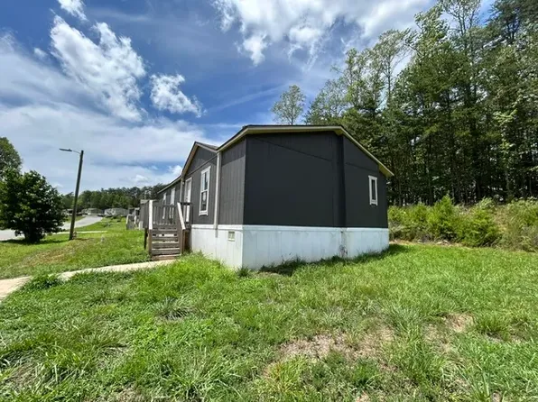202 Stoney Creek Dr #9, Reidsville, NC 27320