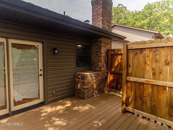 5th image of 662 Oak Creek Ct