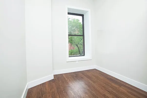 Rented by Bohemia Realty Group | media 12