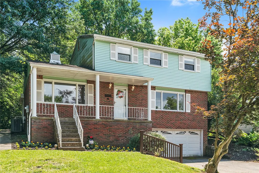 718 Twin Oak Dr photo 1