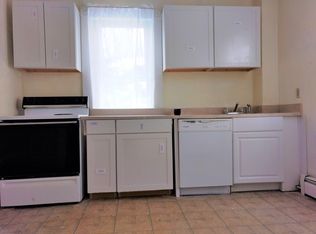 32 Stonington St, North Andover, MA 01845