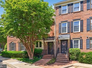 711 W Abingdon Ct, Alexandria, VA 22314