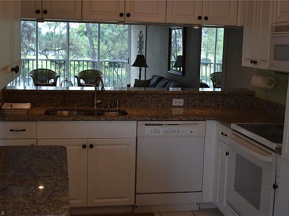 3rd image of 4111 Lorene Dr Unit 207
