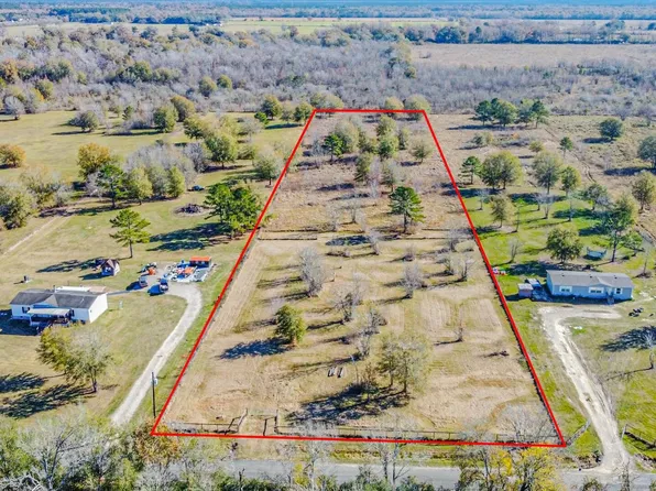 1889 County Road 2068, Hull, TX 77564
