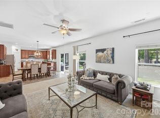 3041 Kilbeggan Dr, Clover, SC 29710