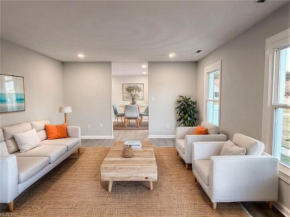 4th image of 102 Foxcroft Rd