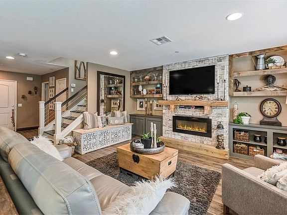 2nd image of 7047 Sagebrush Way