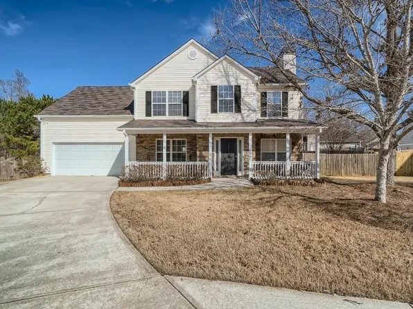 391 Lake Valley Dr, Loganville, GA 30052