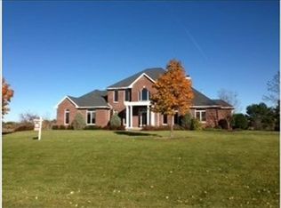 3483 Country Winds Ct, Green Bay, WI 54311