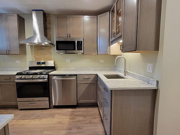 3rd image of 3535 N Sheffield Ave #1S