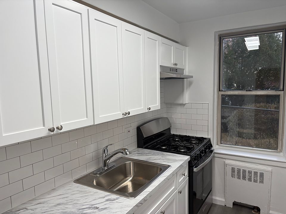 1st image of 8435 Lander St APT 1G