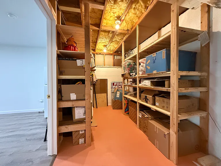 120 Village Dr — Photo 42