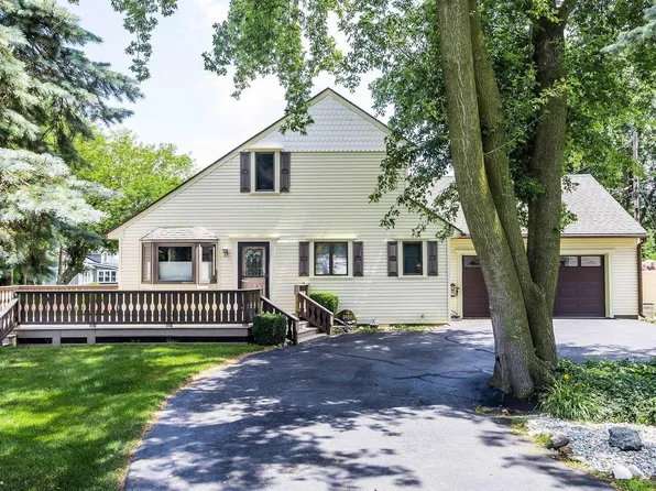 3737 Shorewood Rd, Lakeport, MI 48059