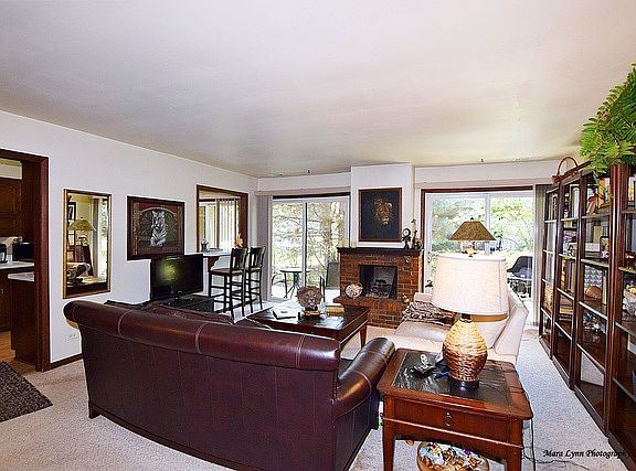 4th image of 2S404 Emerald Green Dr Unit D