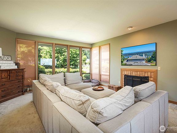 5th image of 8082 Daniel Place NW