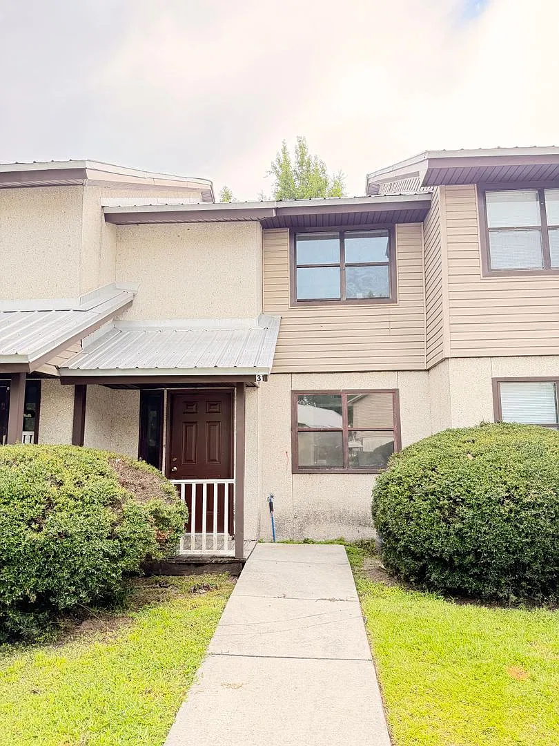 For Rent — Photo 1