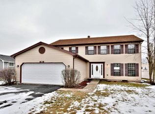 933 Hillside Ct, Bartlett, IL 60103