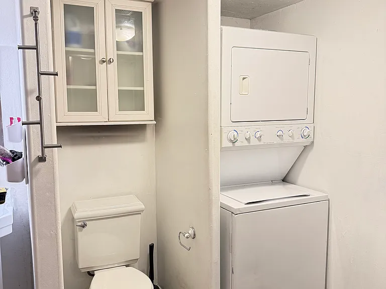 4425 Travis St #109 — Photo 14