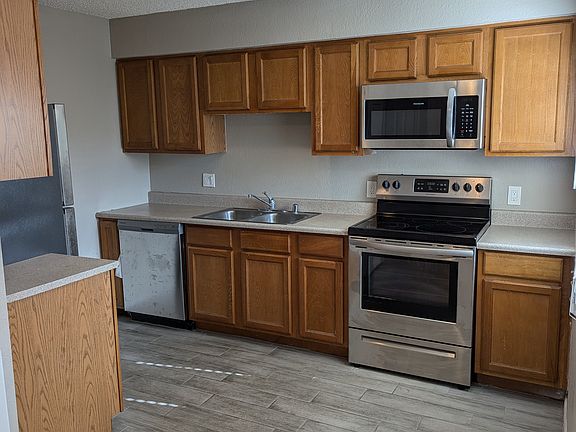 2nd image of 3402 N 32nd St Unit 123