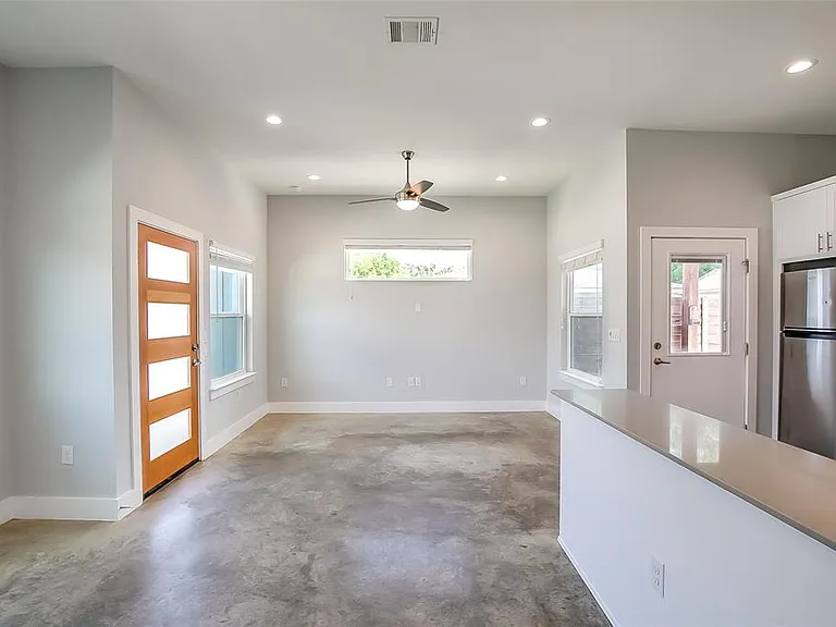 6303 Santos St #A — Photo 25