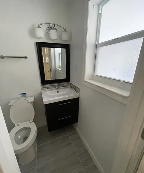 230 SW 65th Way — Photo 11