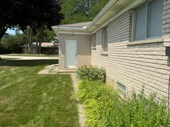 25544 Filmore Pl, Southfield, MI 48075
