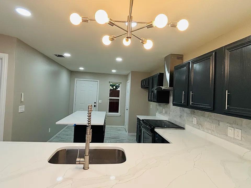 5309 Eagle Heights Dr