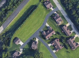 Pebble Creek Ct, Cortland, OH