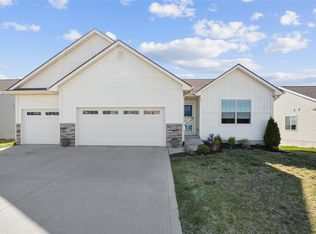 528 Shiloh Rose Pkwy NW, Bondurant, IA 50035