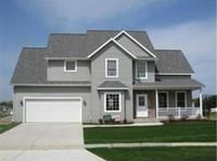 6062 Longhorn Trl, Stevensville, MI 49127