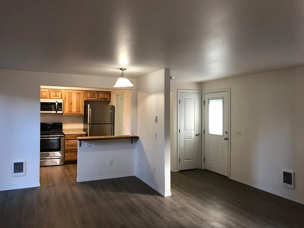 Building Photo - 1779 NE Tucson Way