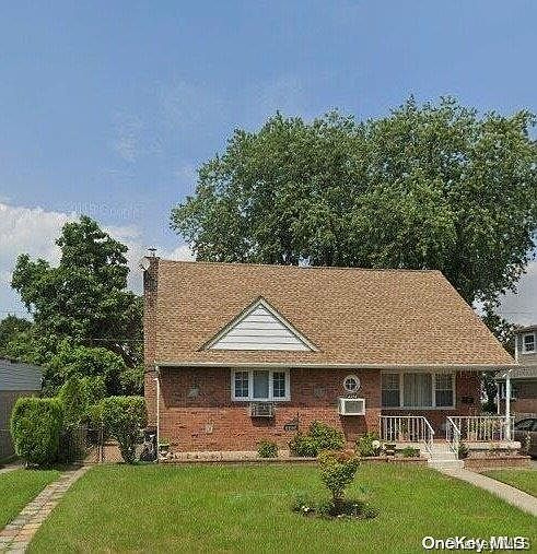 1st image of 2252 Hoffman Avenue