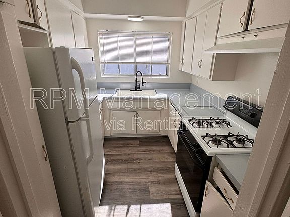 5th image of 11939 Albers St APT 21